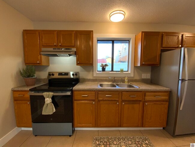 Building Photo - 200 N 31st St