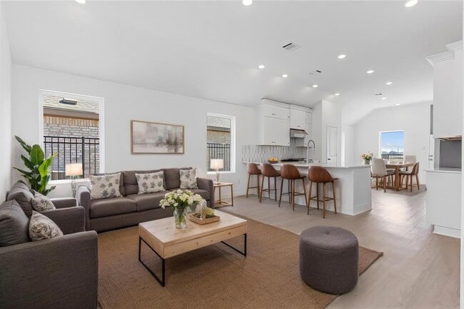 Building Photo - 27531 Sunterra Village Dr