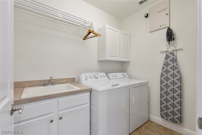 Building Photo - 12730 Aviano Dr