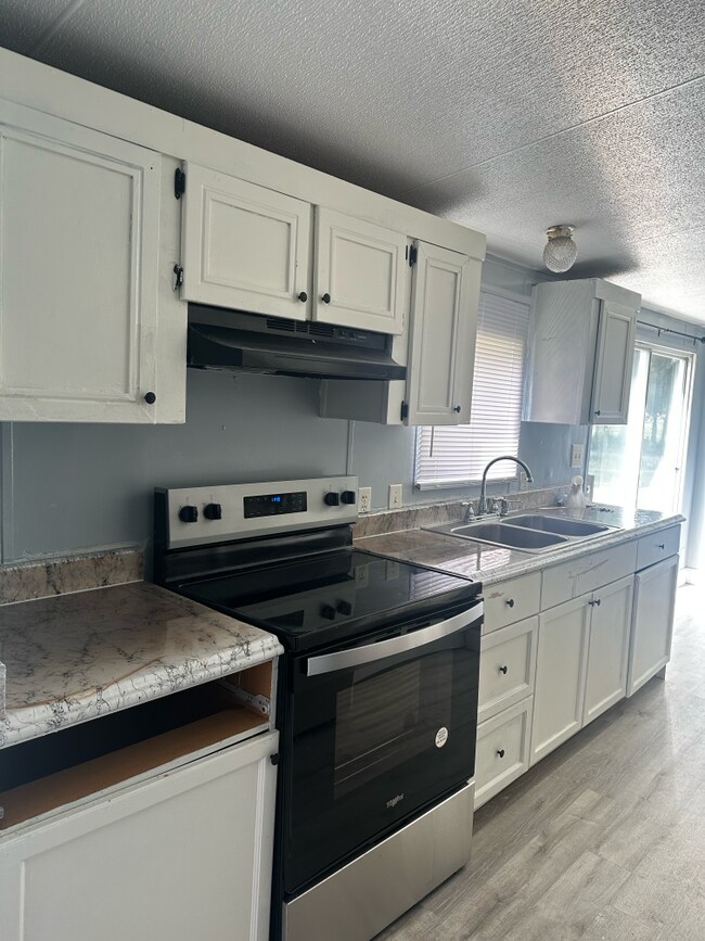 Building Photo - 1060 Piercewood Pt