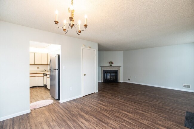 Building Photo - 361 Hadleigh Ln