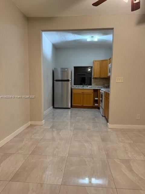 Building Photo - 2784 SW 14th St