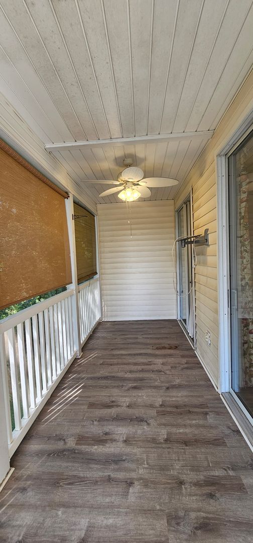 Building Photo - River Oaks Community