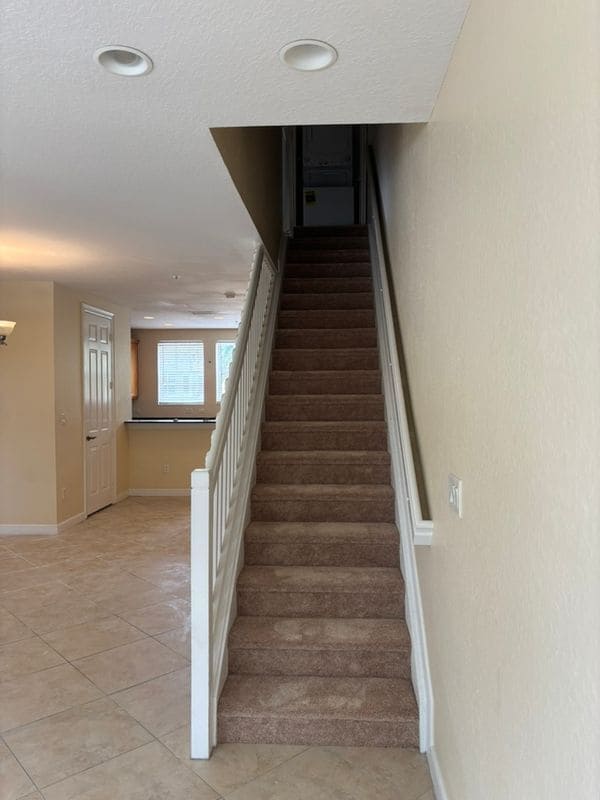 Building Photo - 590 Amador Ln