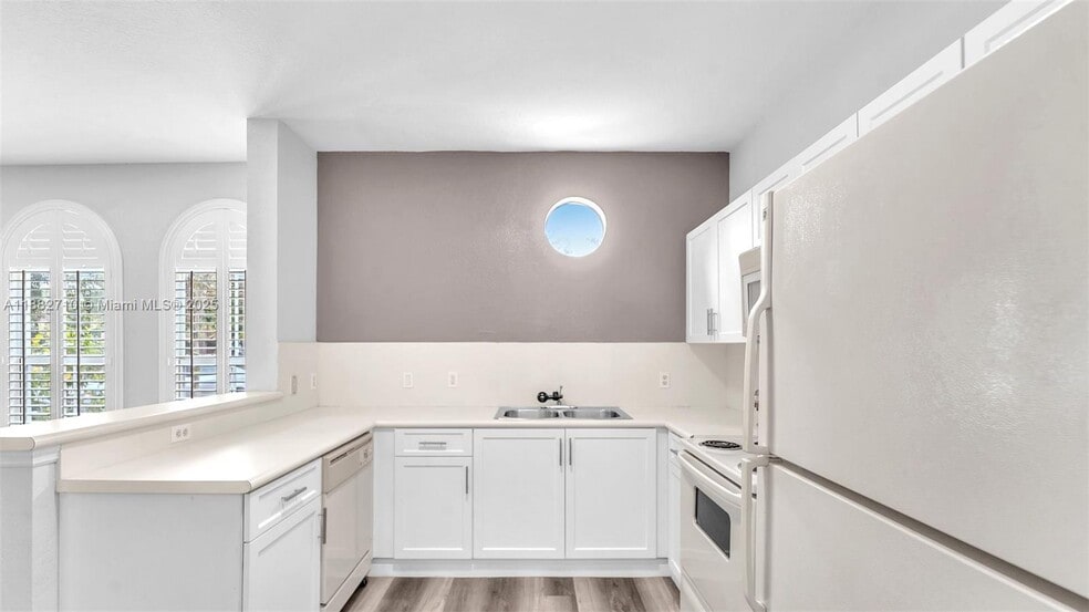 Building Photo - 4465 SW 160th Ave
