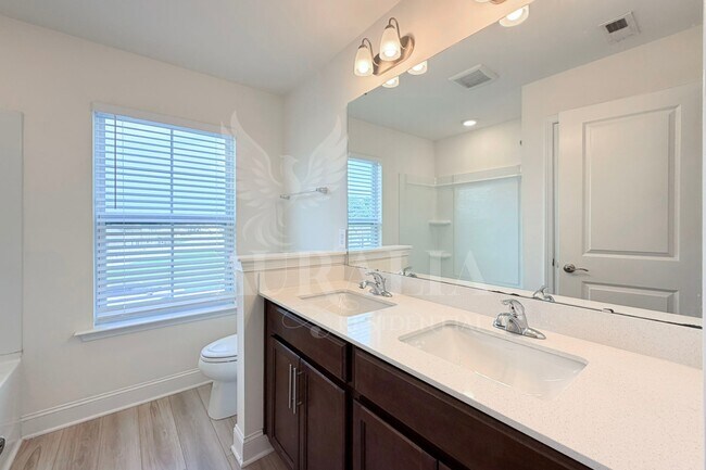 Building Photo - 563 Whitley Rdg Dr