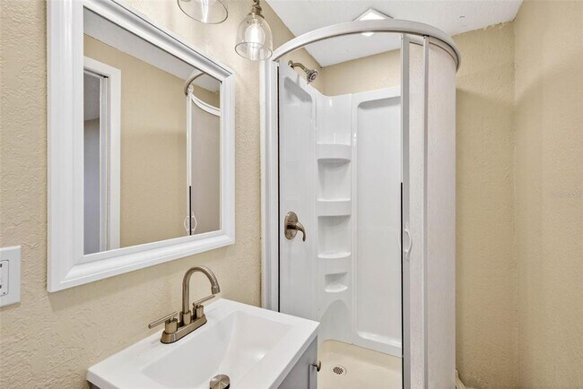 Building Photo - 3620 E Tampa Cir