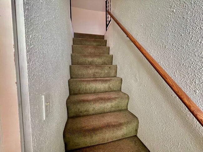 Building Photo - 3 Bed 1 Bath- Pittsburgh PA