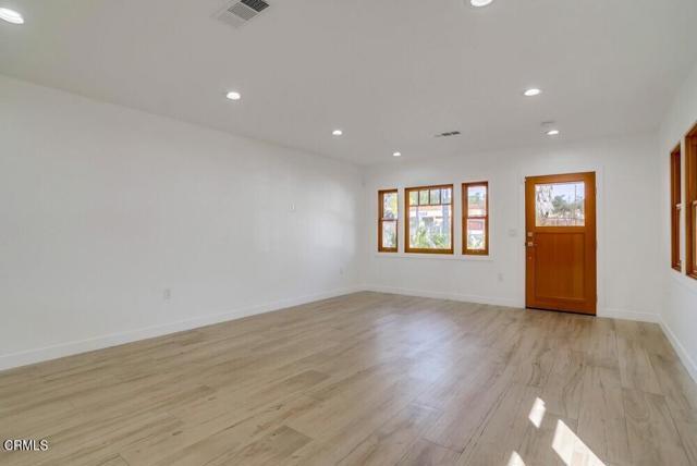 Building Photo - 130 N Ave 60