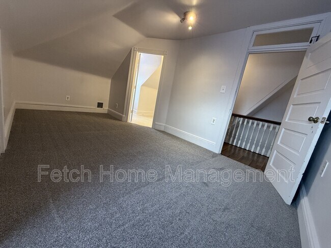 Building Photo - 125 E State St