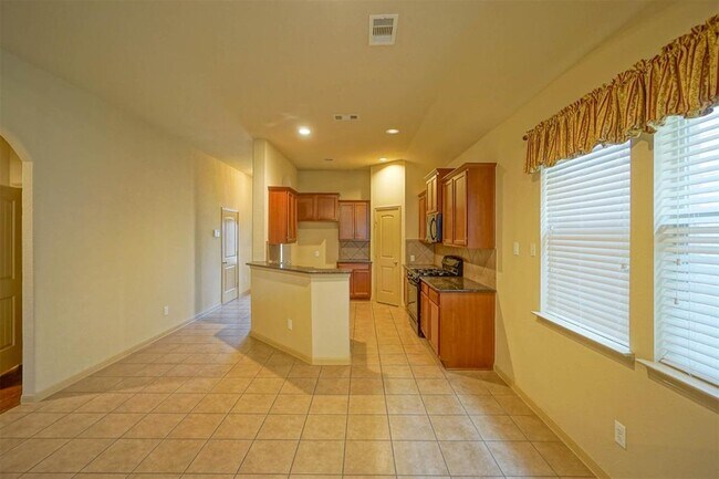 Building Photo - 6139 Grassy Haven Ln