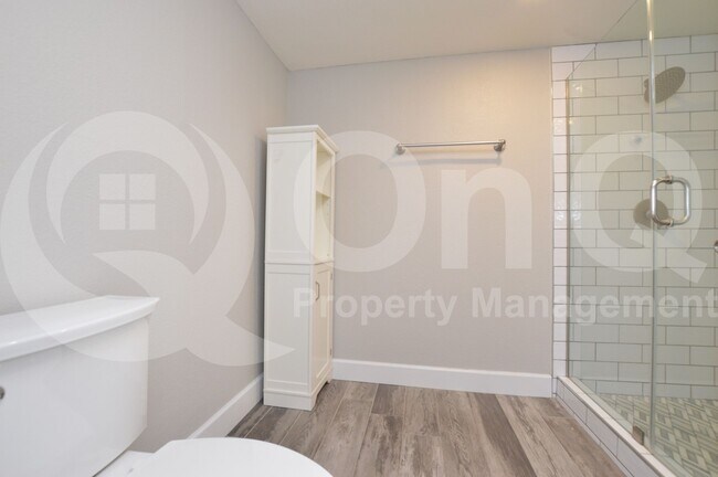 Building Photo - 7950 E Starlight Way