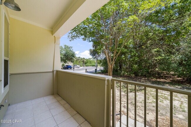Building Photo - 11 S Wildflower Dr