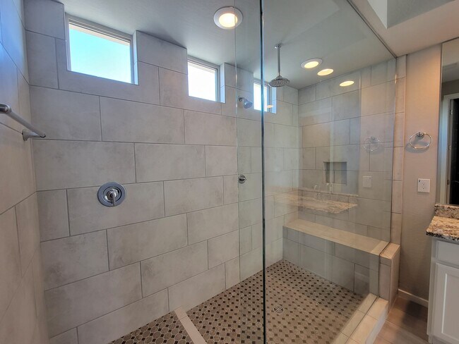 Building Photo - 3539 E Louise Dr