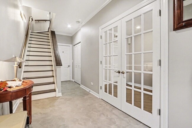 Building Photo - 331 E Cullerton St