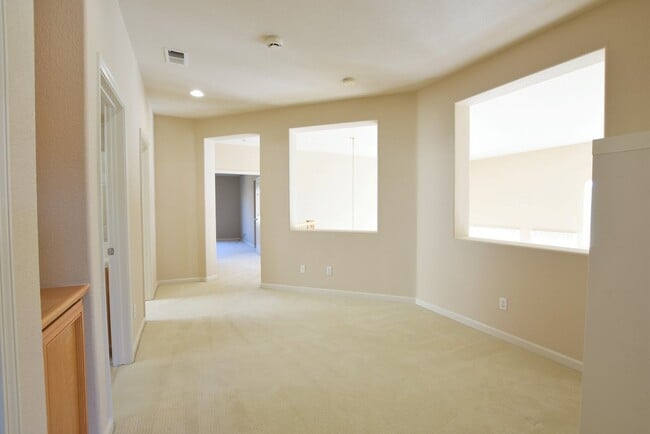 Building Photo - Beautiful and Spacious Evergreen 4 Bedroom 2.5 Bath Home with Pool!