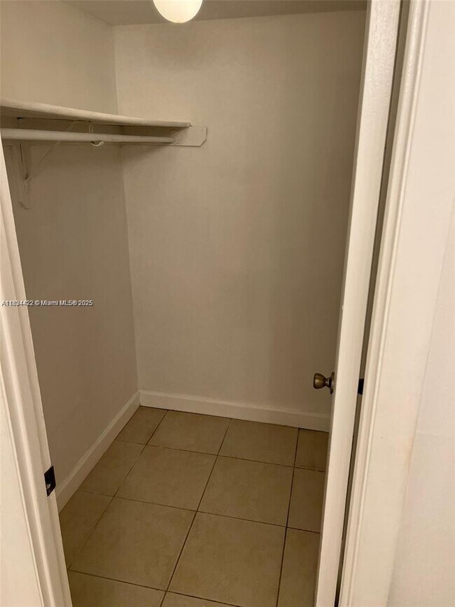 Building Photo - 484 NW 165th St