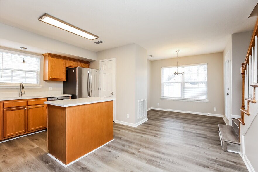 Building Photo - 7449 E Winchester Dr