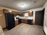 Building Photo - 210/212 Nicole Cir