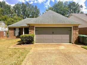 Building Photo - 2806 Maryland Cir E