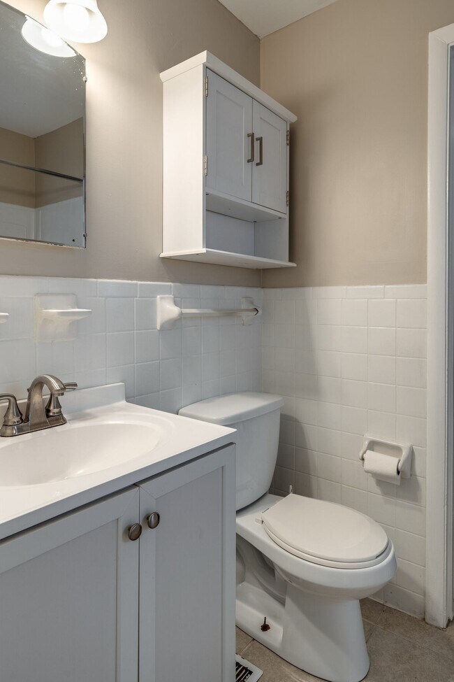 Building Photo - 3817 Burrus St