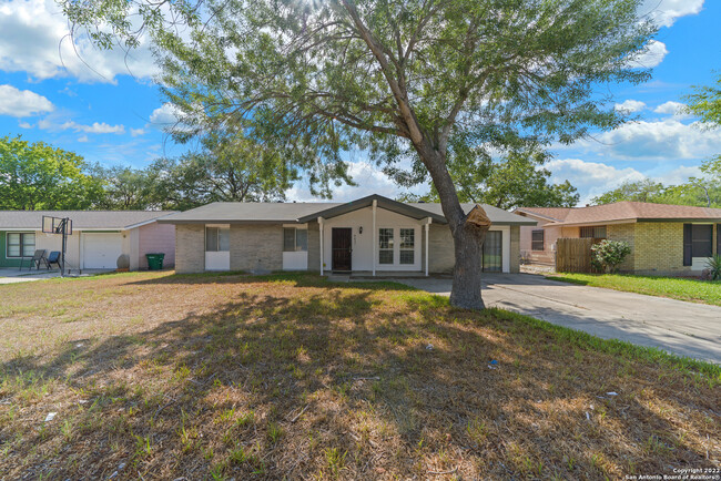 Primary Photo - 4851 Castle Arms Dr