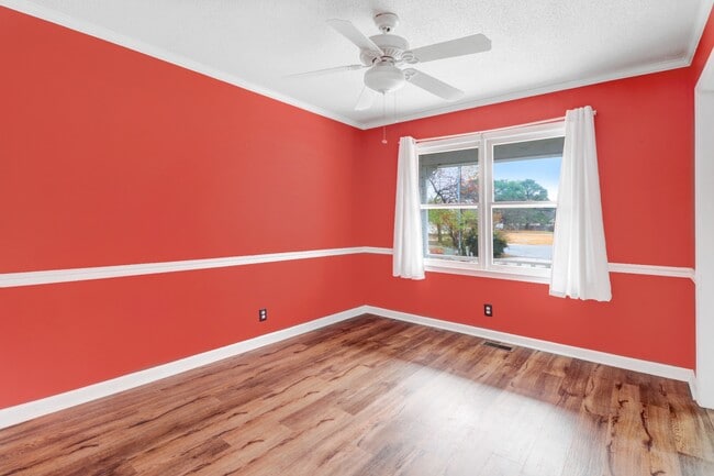 Building Photo - 103 Sallie Pl