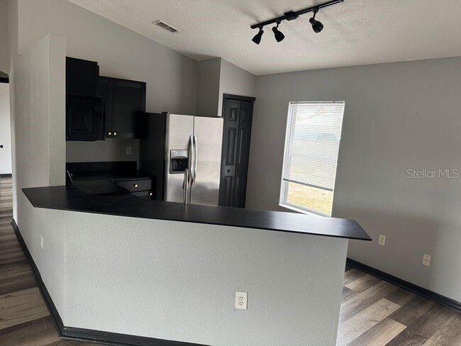 Building Photo - 6289 Mariner Blvd