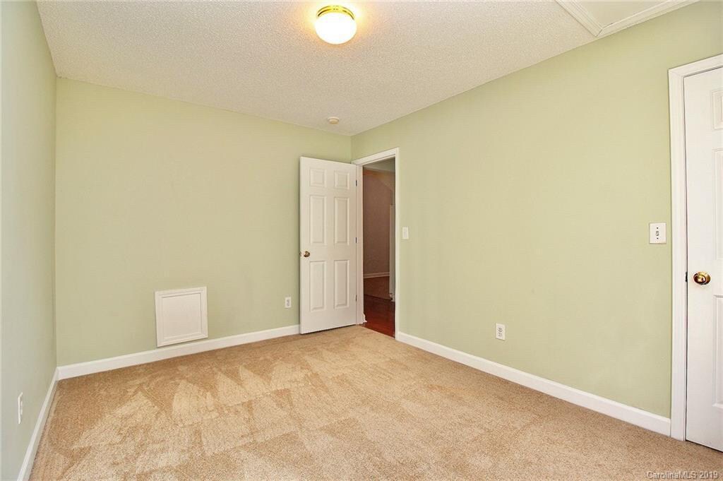 Building Photo - Room in Single Family Home on Tom Hunter Rd