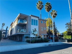 Building Photo - 11815 Holly Wy