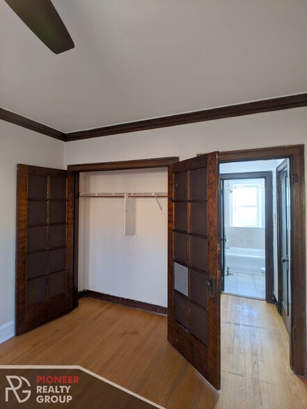 Building Photo - 3814 N Greenview Ave