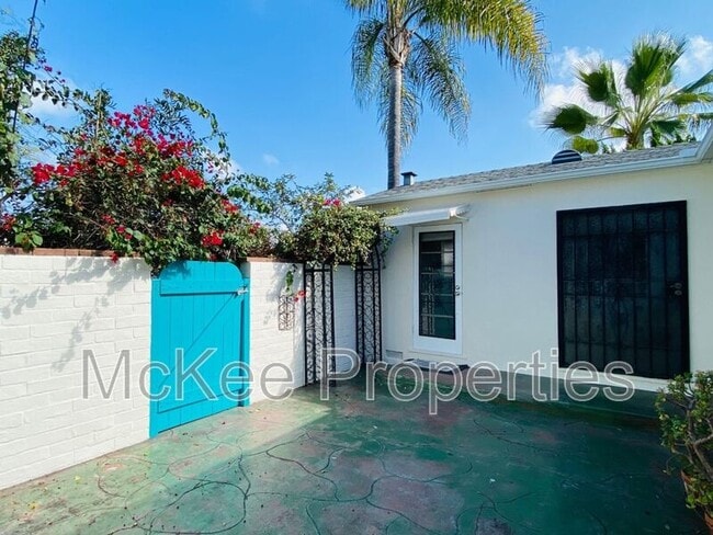 Building Photo - 400 H Ave