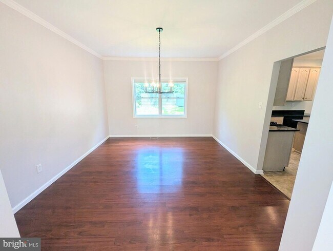 Building Photo - 114 Lenape Dr
