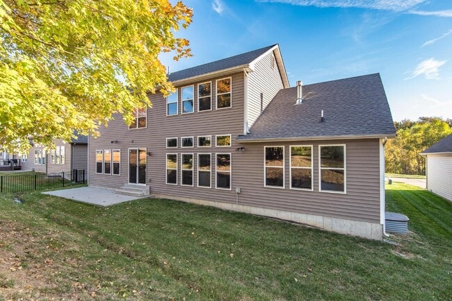 Building Photo - 2708 Brook Hill Ln