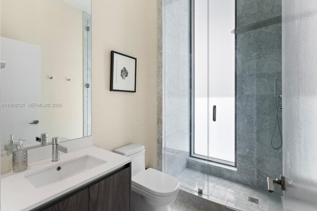 Building Photo - 480 NE 31st St