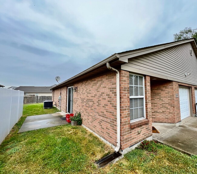 Primary Photo - Lovely remodeled 2 bedroom in Middletown, ...