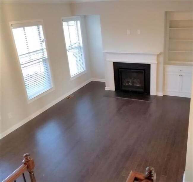 Building Photo - 880 Sunset Park Dr