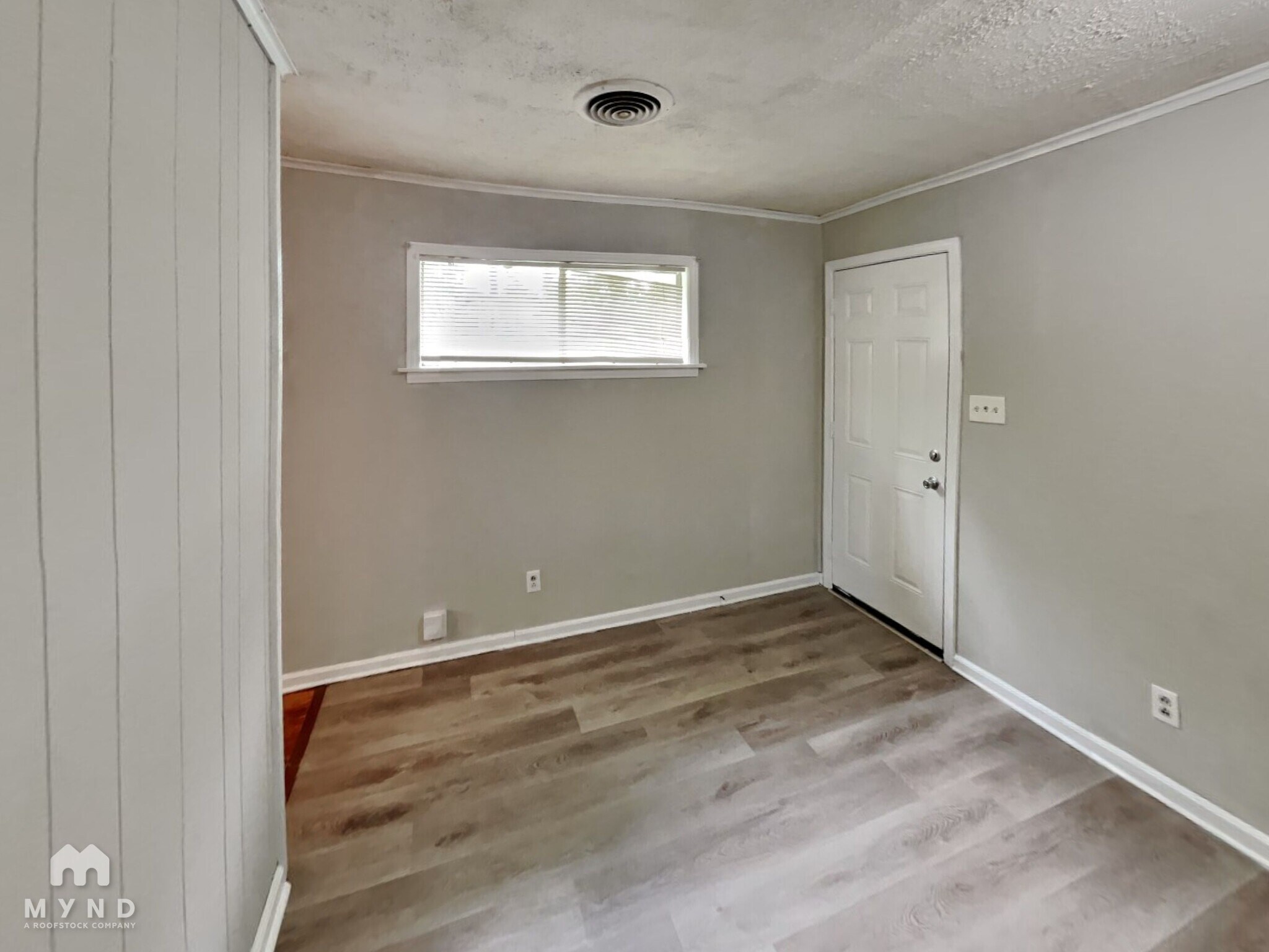 Building Photo - 1402 Moss Point Dr