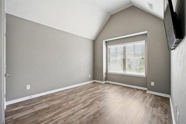 Building Photo - 7698 Hansel Ln