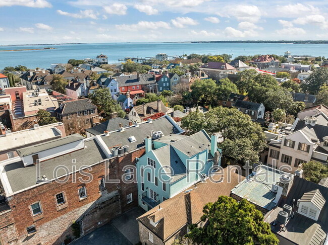 Building Photo - 12 Elliott St