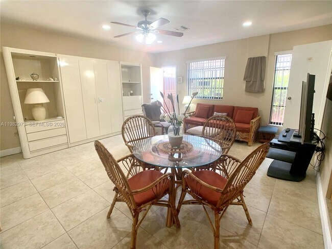 Building Photo - 15529 SW 69th Terrace