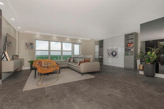 Building Photo - 3900 Galt Ocean Dr