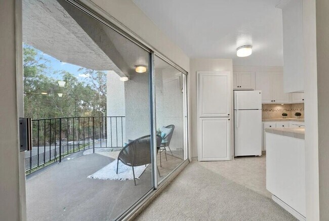 Building Photo - 870 Park Ave