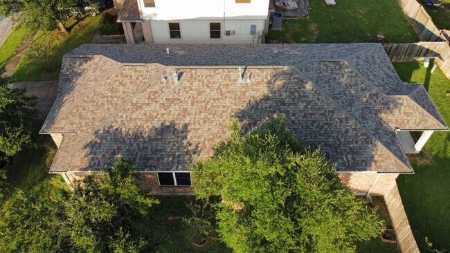 Building Photo - 3302 Legends Landing Dr