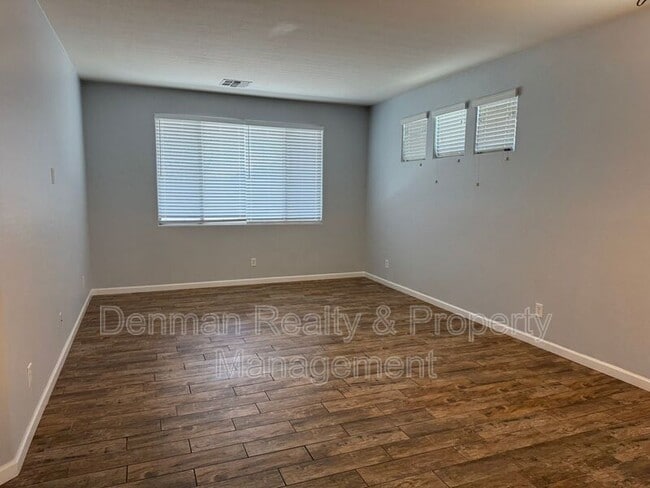 Building Photo - 10397 W Foothill Dr