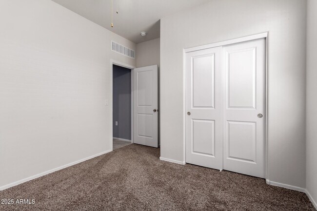 Building Photo - 1925 W Pima Ave