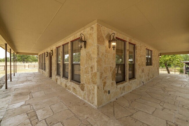 Building Photo - 12380 FM487