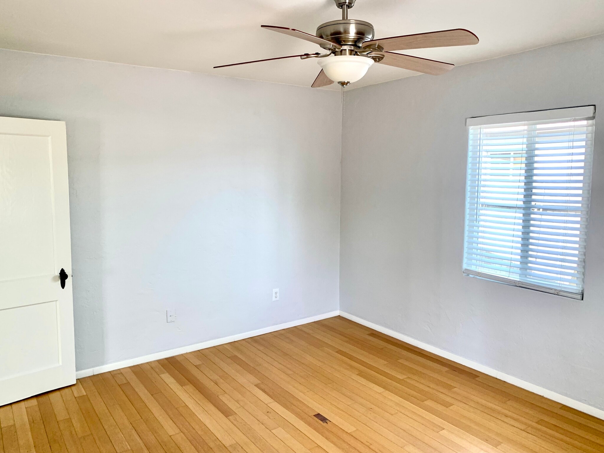 Bedroom #1 - 1637 East Coronado Road