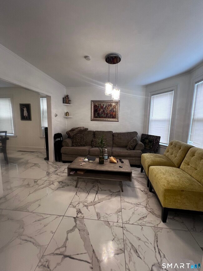 Building Photo - 54 Ward Pl