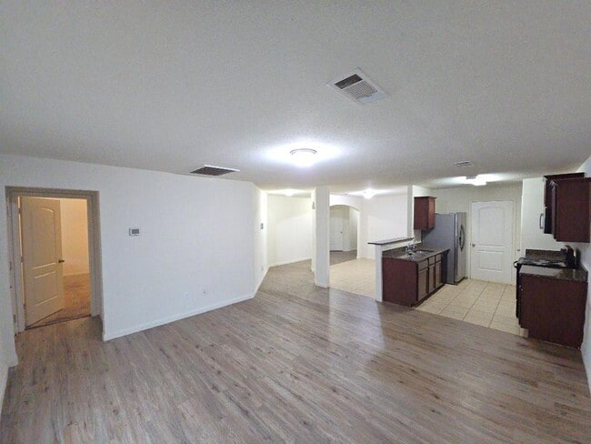Building Photo - 1615 Pink Stone Dr